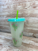 Load image into Gallery viewer, Green Color Changing Tumbler with Cactus