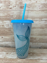 Load image into Gallery viewer, Blue Mermaid Color Changing Cup