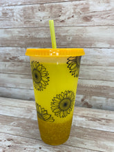 Load image into Gallery viewer, Yellow Color Changing Tumbler with Sunflower
